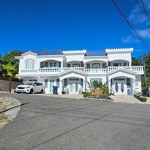 Apartment Discovery, Aguada
